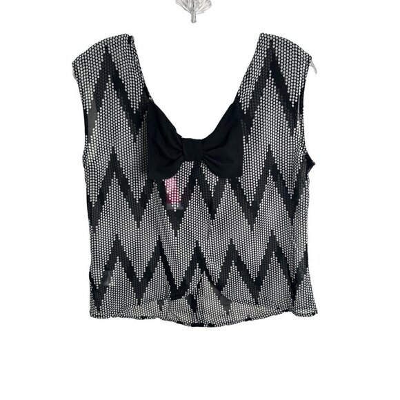 Womens Size Medium Heartsoul Black White Chevron Print Sleeveless Top - Picture 2 of 10